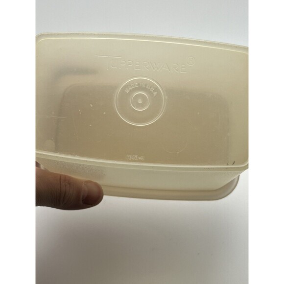 Vintage Tupperware Clear Cracker Container #1243-9 & Yellow Lid 1244-15 - Picture 5 of 6